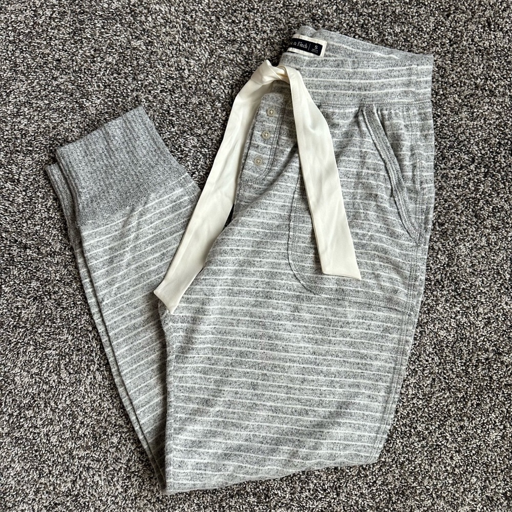 Abercrombie cozy joggers